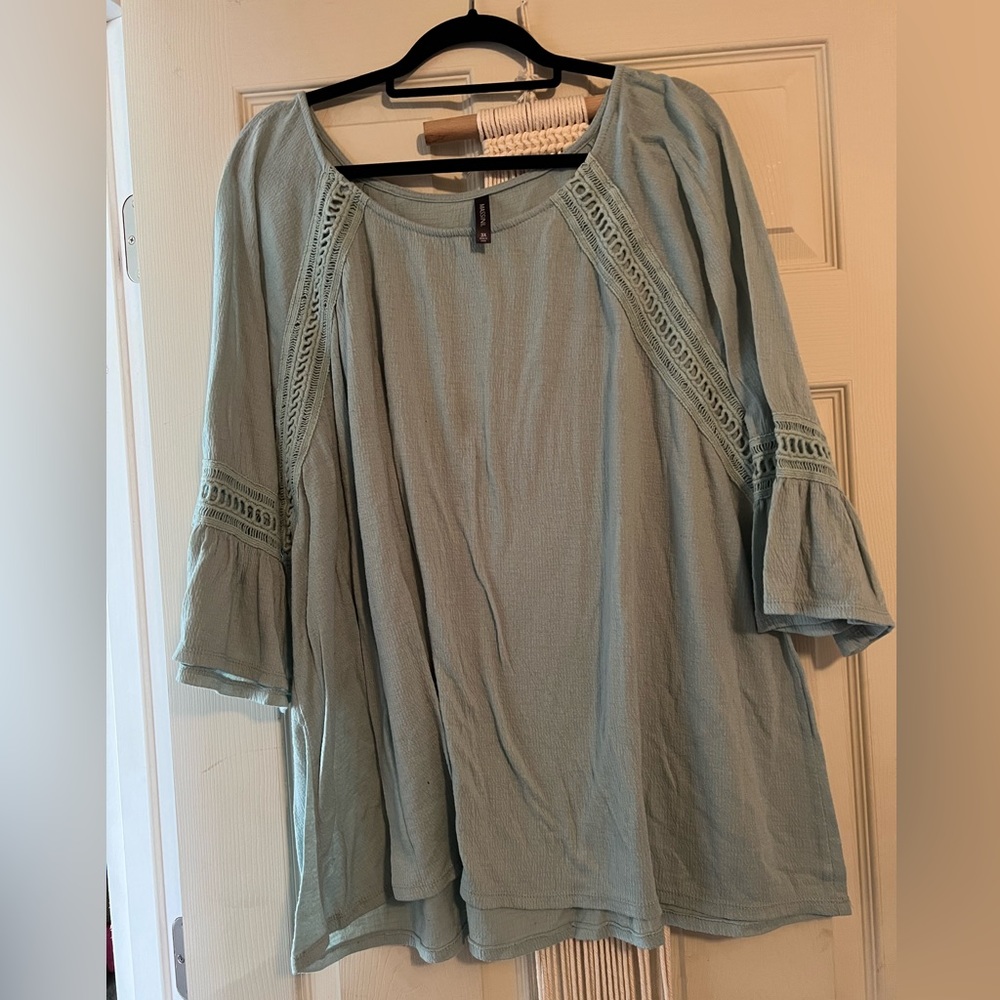 Massini 3x light green peasant top